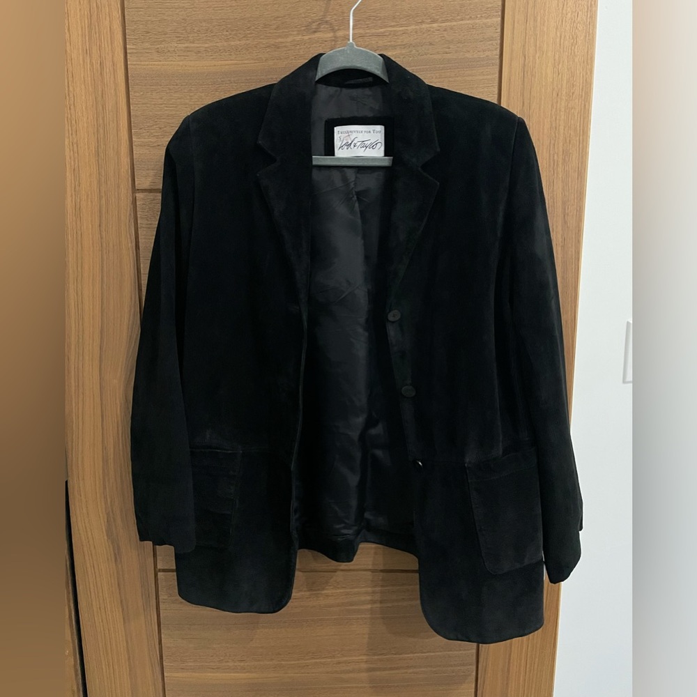 Lord &Taylor. Suede Blazer/ jacket. Black. Vintage. Great Condition.